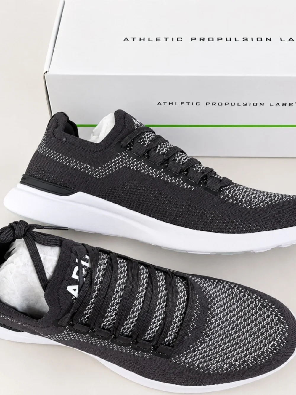 APL Men's TechLoom Breeze Sneakers Anthracite/Steel Grey/White Size 8.5 NWT